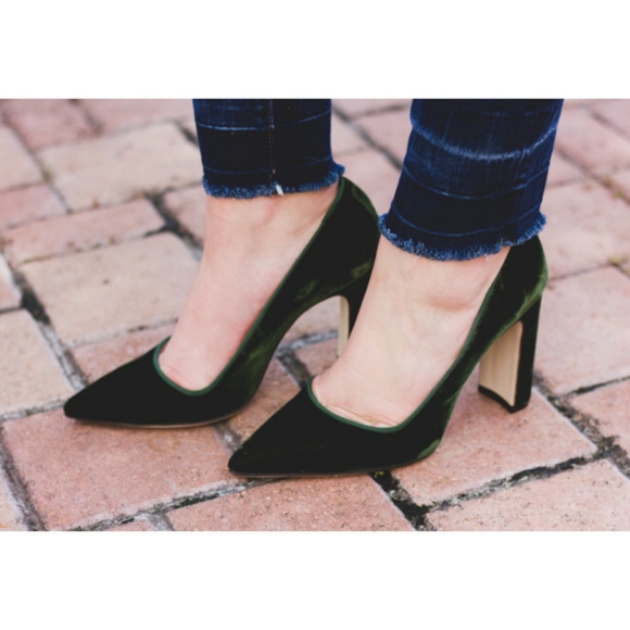 Dee Keller Shoes - NWT Dee Keller Parker Green Velvet Heels